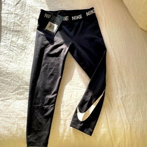 Girls Nike Leggings NWT Size 5